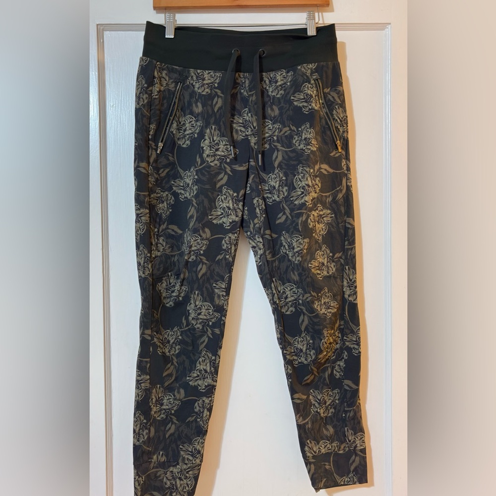 Athleta Jogger Pants Olive Green Floral Women Size 4 Stretch Pockets Drawstring